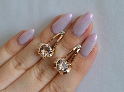 Серебряные серьги Silverstyle с пластинами из золота 010с, цвет камня коричневый