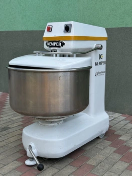 Профессиональный спиральный тестомес для пекарни и кондитерской KEMPER SP50, дежа 120л, тесто 50кг Б/У