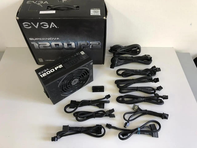 Блок живлення EVGA SuperNOVA 1200 P2 (220-P2-1200) 1200W Platinum б/в