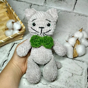 М'яка іграшка ручної роботи Котик плюшевий амігурумі в'язана Hand Made 20 см 202-23-1