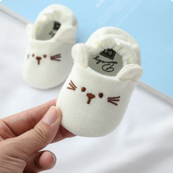 Вязаные пинетки Хлопковые Diana Textile Kittens молочный 20-21, 13 см (13-18 месяцев)