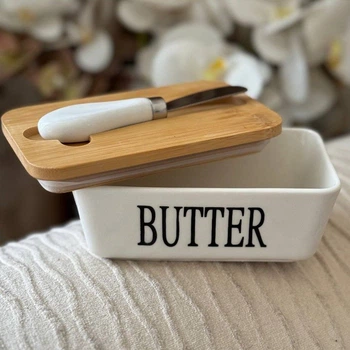 Біла порцелянова маслянка з ножем Butter PJ03629