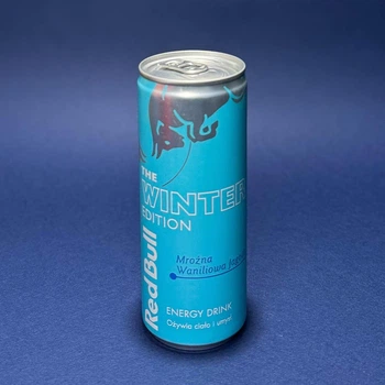 Энергетик Red Bull Winter Edition Iced Vanilla Berry 250 мл