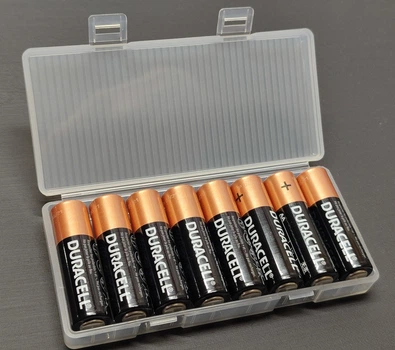 Батарейки LR6 Duracell AA 8 штуки в пластиковом боксе