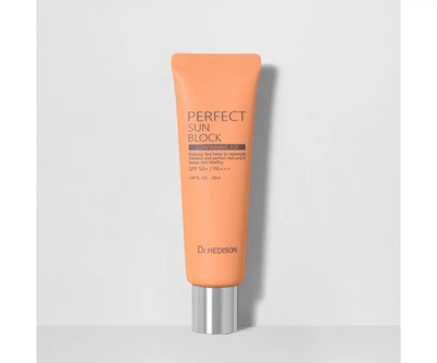 Coлнцeзaщитный кpeм c мaтoвым финишeм и SPF 50+/PA+++ Dr.HEDISON Perfect Sun Block 50 мл (12150700)