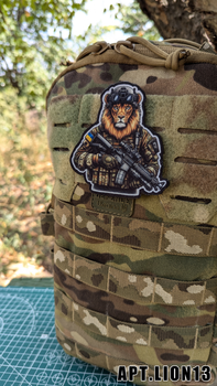 Военный шеврон Shevron.patch лев с автоматом на липучке велкро (LION13)