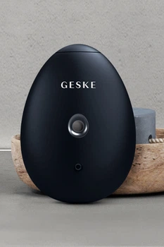 Электронный освежитель для увлажнения лица GESKE Facial Hydration Refresher 4в1 black
