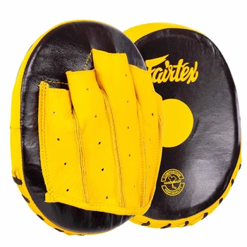 Лапа изогнутая для бокса и единоборств кожаная Fairtex 9483 2шт в комплекте Black-Yellow