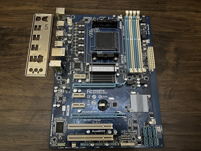 Материнская плата GIGABYTE GA-970A-DS3 (sAM3+, AMD 970) Б/У