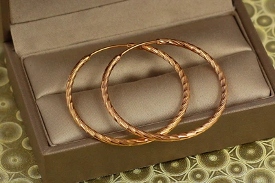 Серьги кольца Xuping Jewelry Еловая ветка 3,5 см золотистые