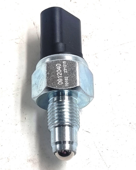 Датчик включения заднего хода METZEGER 0912040 LANCER CARISMA L200 OUTLANDER MD730979