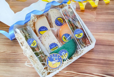Подарунковий набір сирів Size М 1 кг