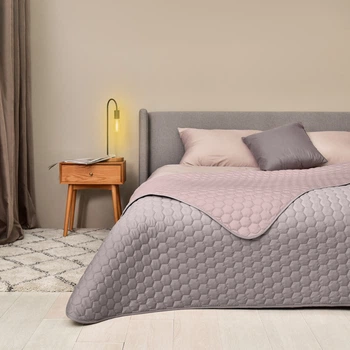 Покрывало на кровать Silhouette 220x240 IDEIA двухстороннее, прочная стежка ткани, антиаллергенное волоконо