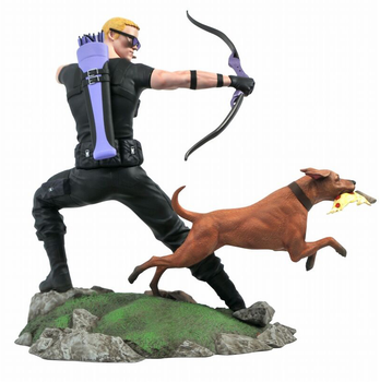 Фігурка Diamond Select Toys Marvel Gallery Comic Hawkeye + Dog 23 см (699788839126)