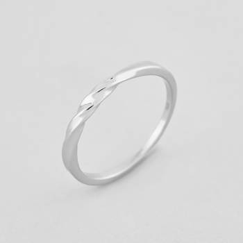 Срібне кільце Minimal 10433р-17 17
