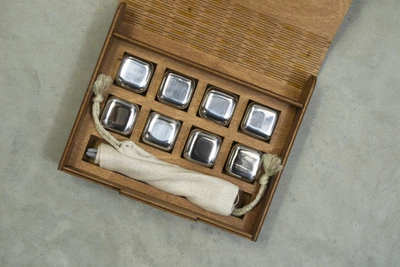 Кубики для виски Moltis Relax Whiskey Stones Original Wood 8 шт из метала в сребном цвете (MBS-10506)