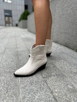 Женские ботинки ковбойки ShoesBand Песочного цвета натуральная замша на каблуке 39 (25,5 см) (S36031-2д)