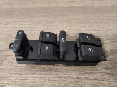 Блок кнопок стеклоподъемников Volkswagen Golf 4, Bora, Passat B5 код 1J4959857 1J4959857D 1J4959857B