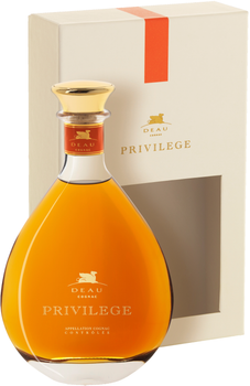 Коньяк Deau Privilege 0.7 л 40% в подарочной упаковке (3281461450437)