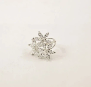 Кольцо три цветка Maxi Silver 8590 SE 16
