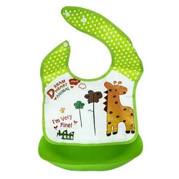 Детский слюнявчик Трактор MGZ0602Green Giraffe со съемным карманом (322558)