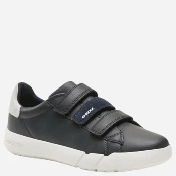 Дитячі кросівки