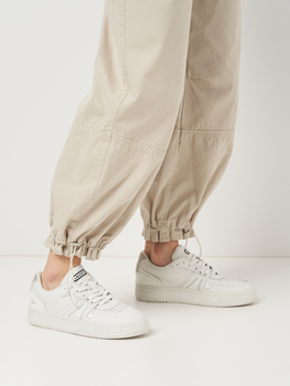 Жіночі кросівки Lacoste L001 742SFA0076-65T 37 (T4) 23.8 см WHT/OFF WHT (5012123981000_5052951551266)