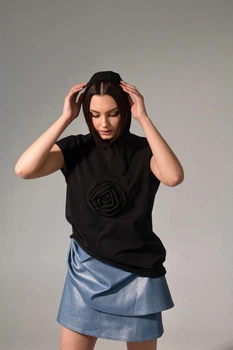 Футболка жіноча .SEES. З капюшоном One Size Чорна