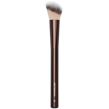 Кисть для румян Hourglass Blush Brush No 15