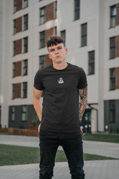 Мужская футболка B&C Collection с принтом Ангел S Черный