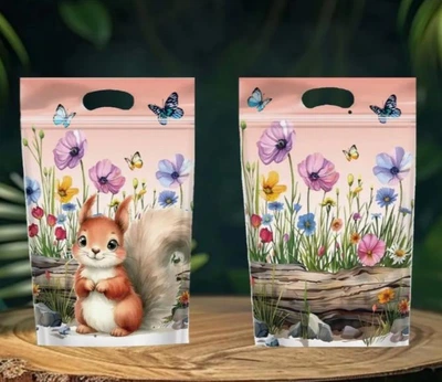 Подарочный пакет с ручкой Белочка 22 х15 см с zip lock застежкой и ручкой упаковочный двухсторонний для сладостей