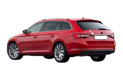 Накладка над номером для Skoda Superb 2015-2024 Универсал (нержавеющая сталь)
