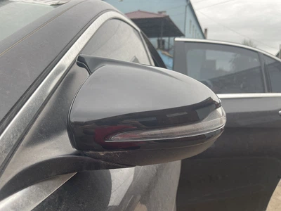 Накладки на дзеркала у стилі BMW (2 шт) для Mercedes C-Class W205 (2014-2021)