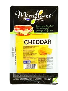 Сир чеддер Miraflores Cheddar 50% слайсами 100г
