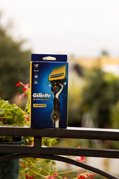 Станок для гоління Gillette Proshield Power (1 касета + 1 батарейка)