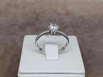 Серебряное кольцо МАША с фианитом. 1115/1Р-CZ 18