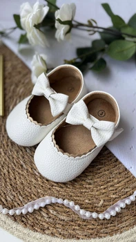 Святкові дитячі пінетки білі 12-18 місяців HeyBaby