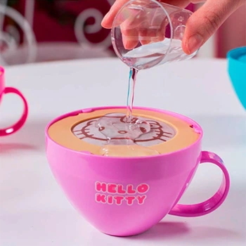 Колекційна фігурка-сюрприз HELLO KITTY – КАПУЧИНО