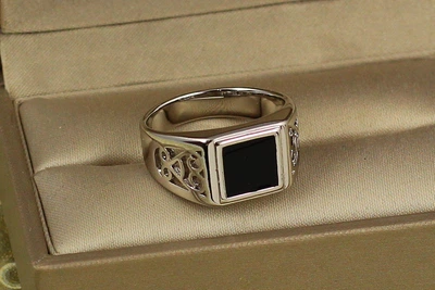 Печатка Xuping Jewelry черный квадрат с завитками по бокам р 24 серебристая