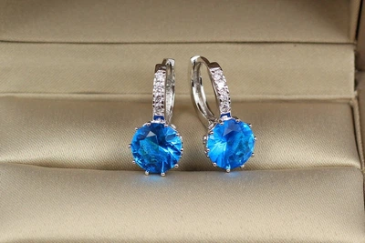 Серьги Xuping Jewelry с большим голубым камнем 2 см серебристые