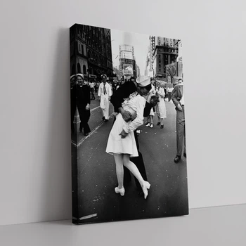 Інтер'єрна картина Поцілунок на Таймс Сквер, Time Square Kiss (1945), 42×28 см (id1138)