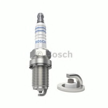Свеча зажигания Bosch (0 242 245 536)