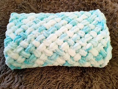 Плед дитячий в'язаний з пряжі Alize Puffy color ручної роботи Handmade