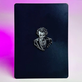 Значок пін DC (Joker black and white)