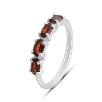 Серебряное кольцо с натуральным гранатом 1.081ct, вес изделия 1,93 гр (2181507)