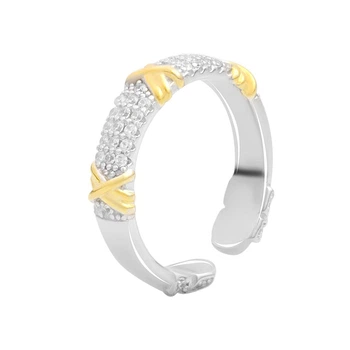 Серебряное кольцо с фианитами, вес изделия 3,65 гр (2182986)