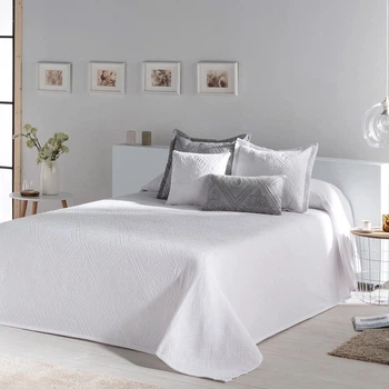 Покрывало NAF NAF Briance 250x270 00-WHITE (69225)