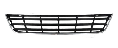 Решетка в бампер средняя с хром молдингом VW PASSAT B6 06-11