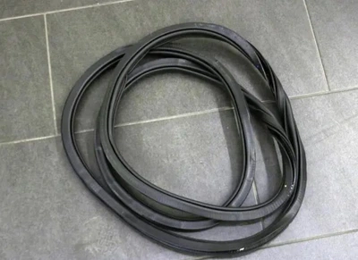 Ущільнювач дверей VAG (4M0831721D)