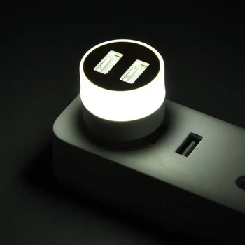 Маленький ночник с двумя USB разъемами 5В (холодный свет)